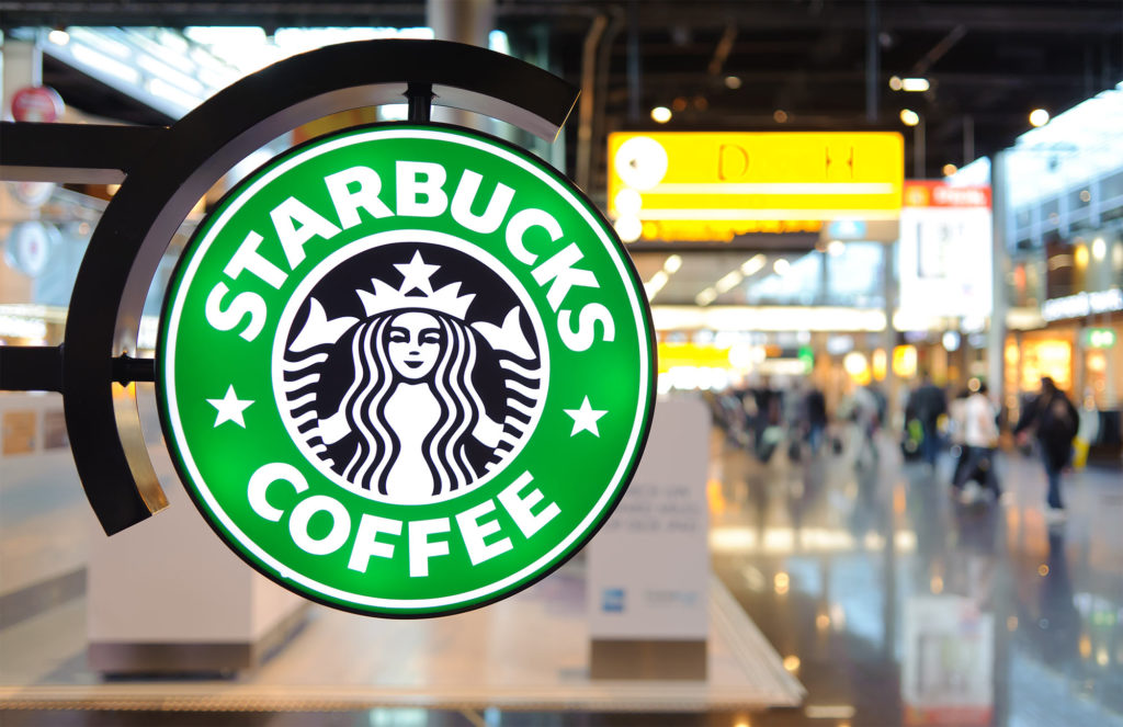 Het eerste Starbucks filiaal op Schiphol