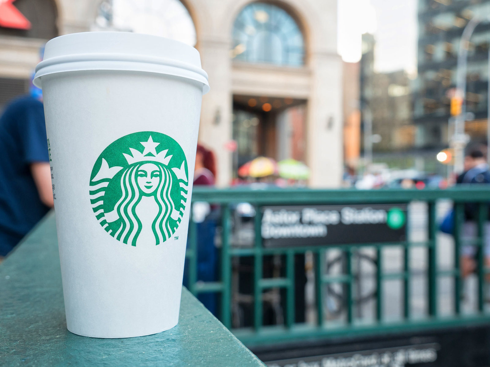 De iconische Starbucks koffiebeker