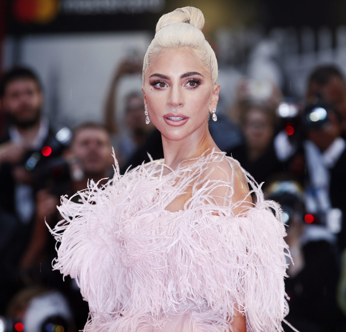 Lady Gaga zingt het volkslied tijdens de inauguratie van president Biden