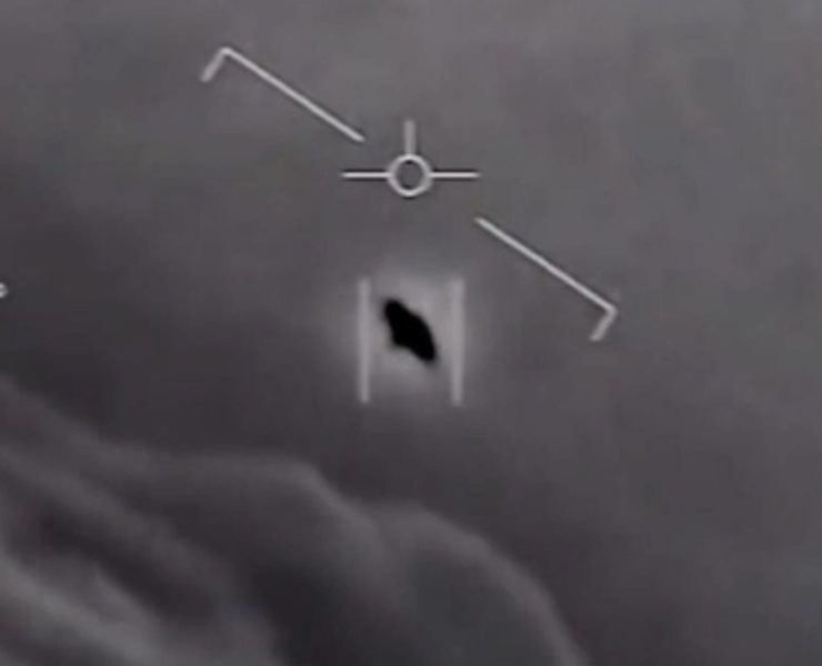 Een UFO, waargenomen door twee Amerikaanse marine piloten in 2004